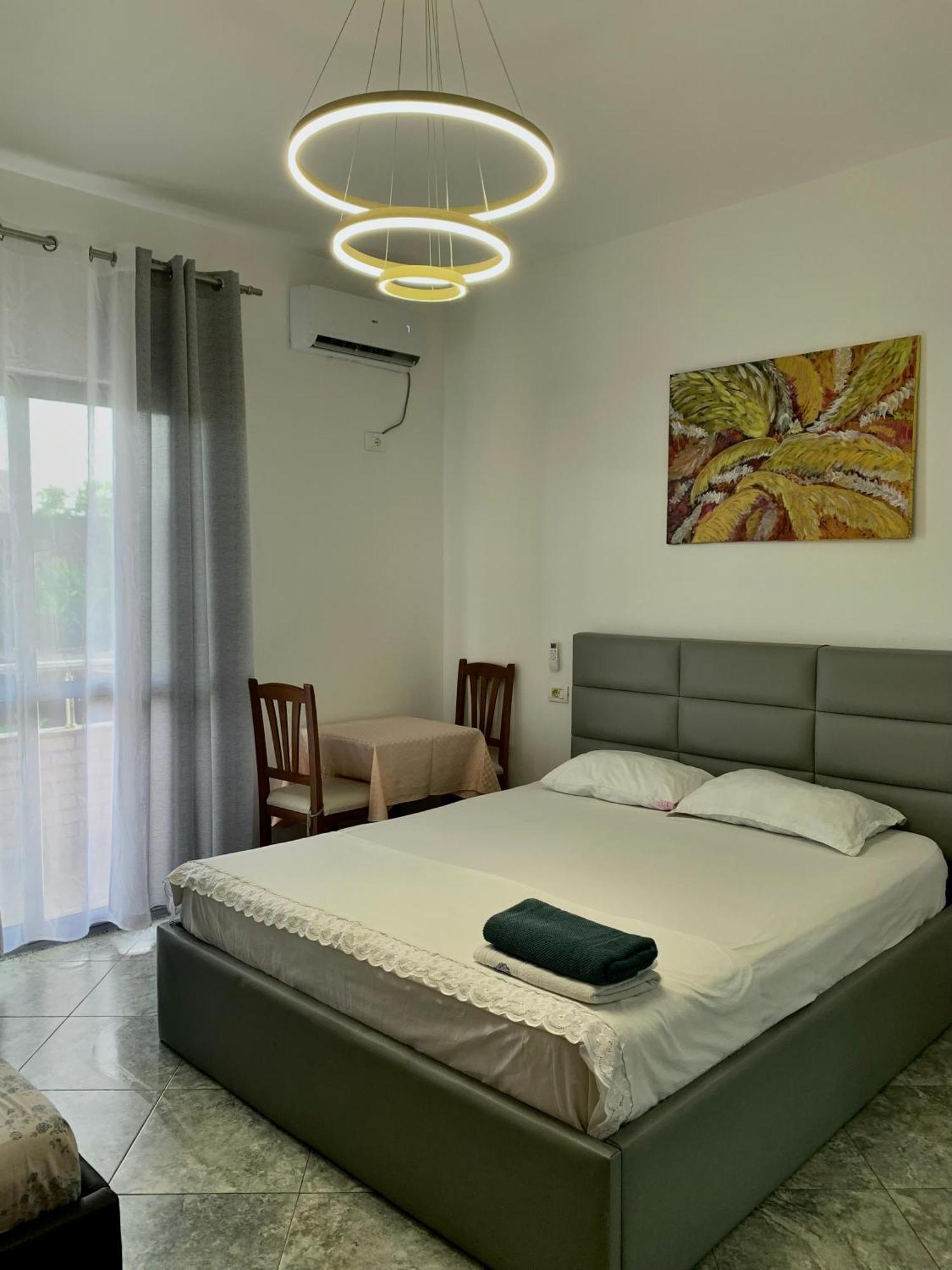 Serenade Beach Дуррес Екстер'єр фото